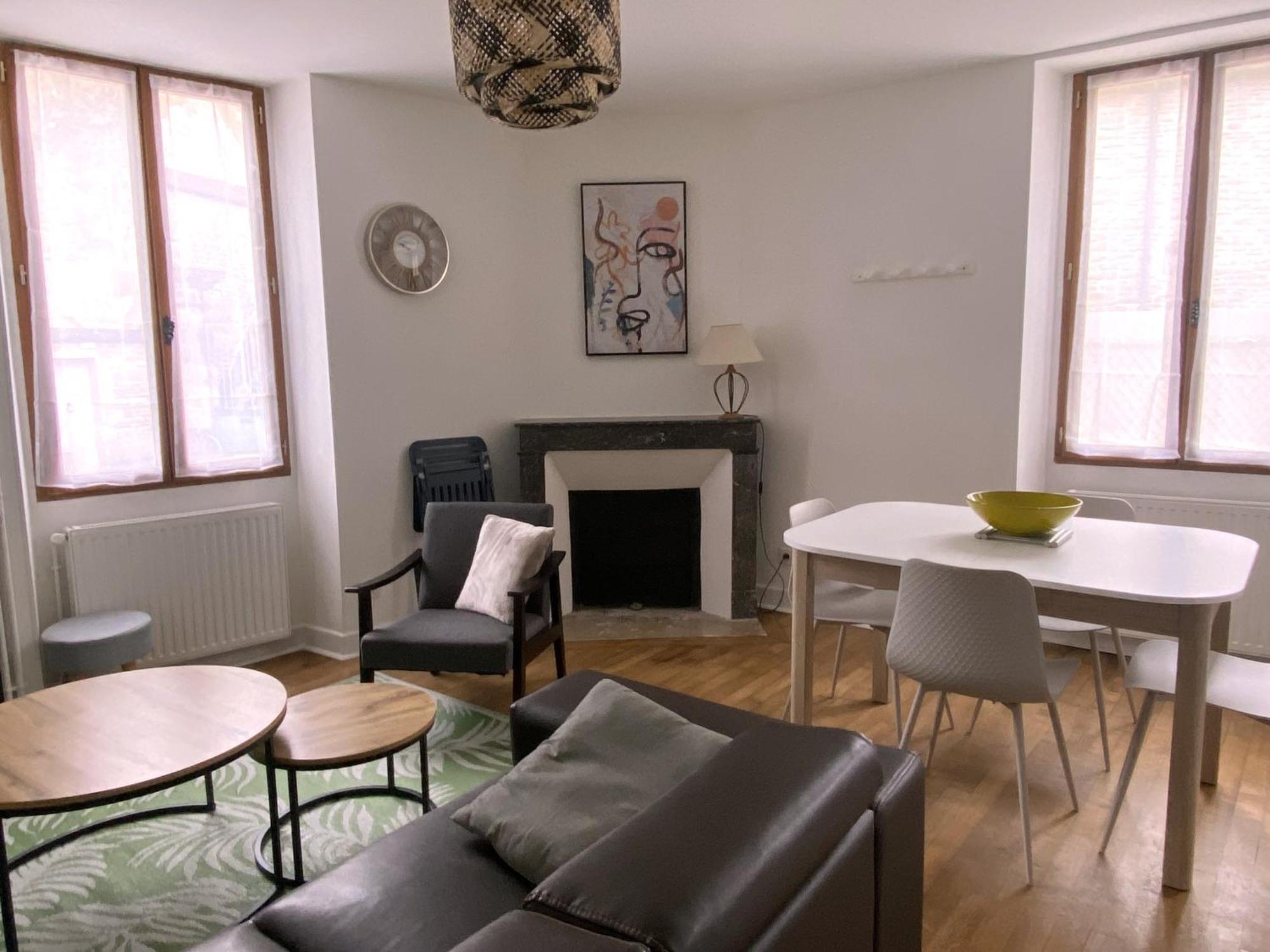 Willa Maison Au Centre De Tanlay Zewnętrze zdjęcie