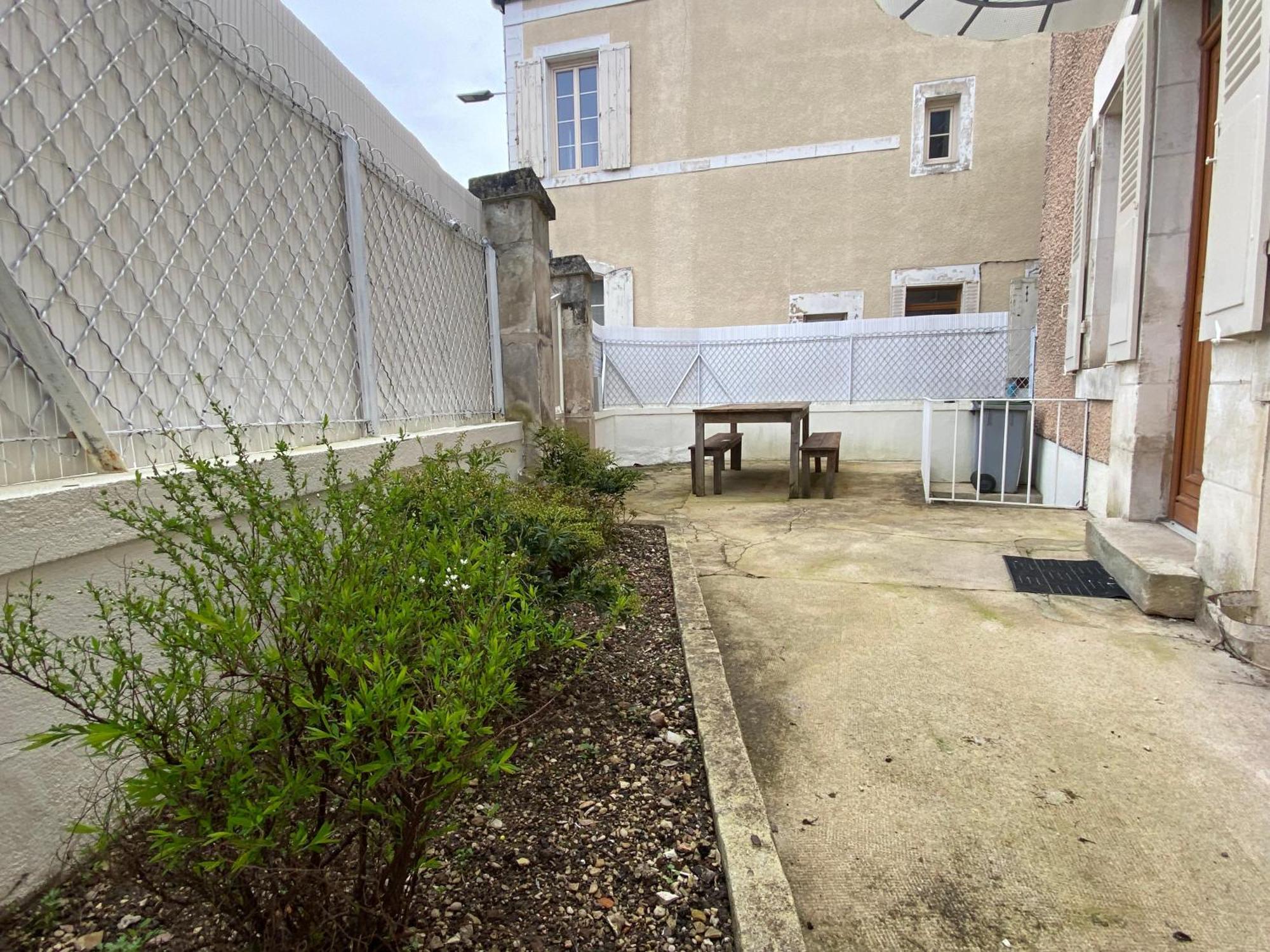 Willa Maison Au Centre De Tanlay Zewnętrze zdjęcie